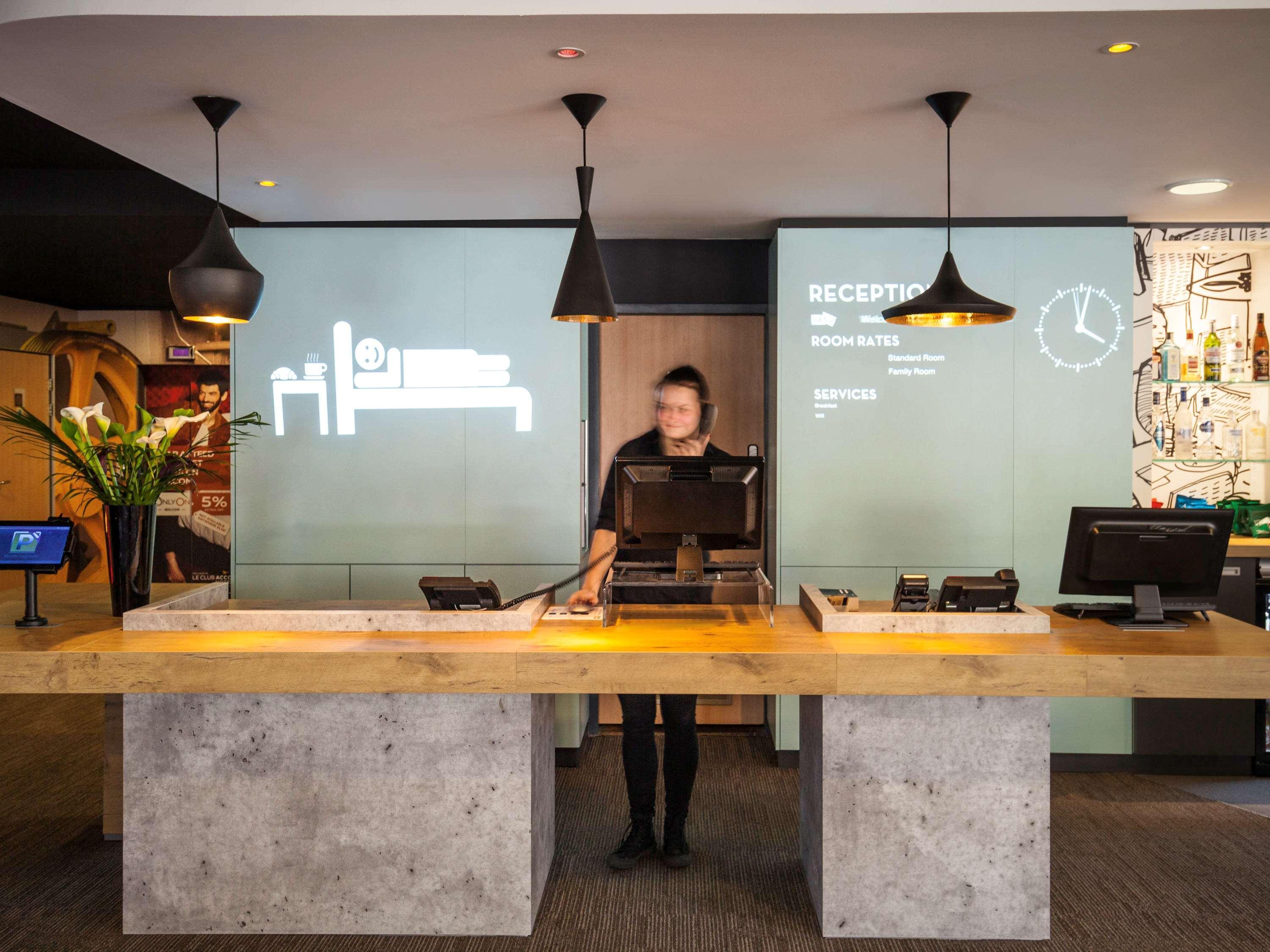 Ibis London Barking Hotell Barking  Exteriör bild