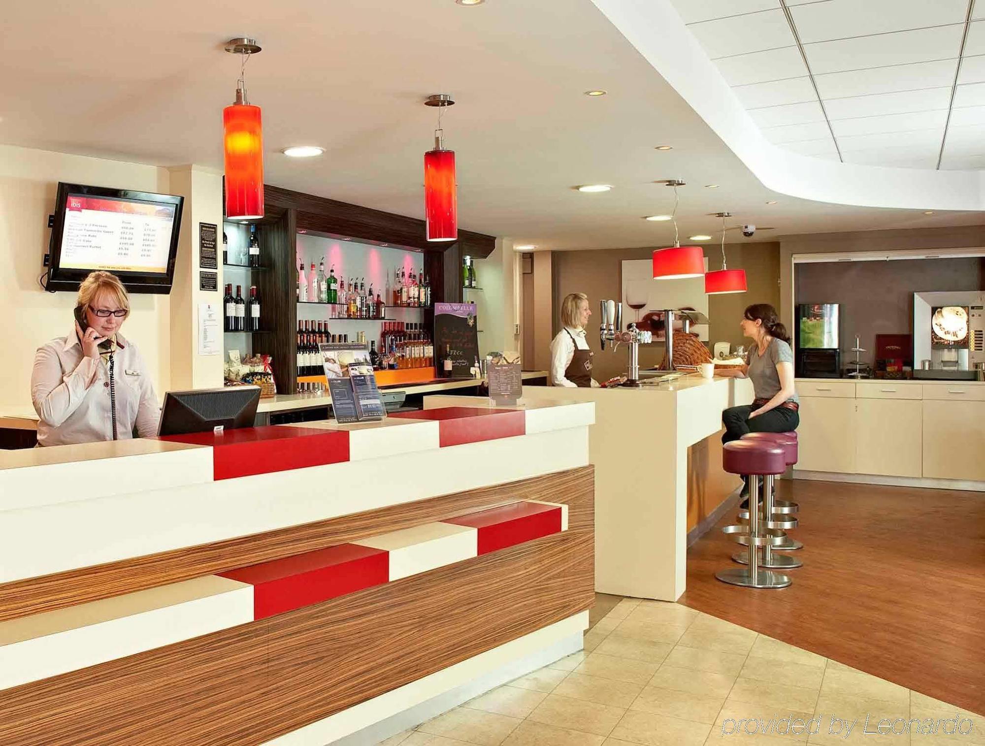 Ibis London Barking Hotell Barking  Exteriör bild