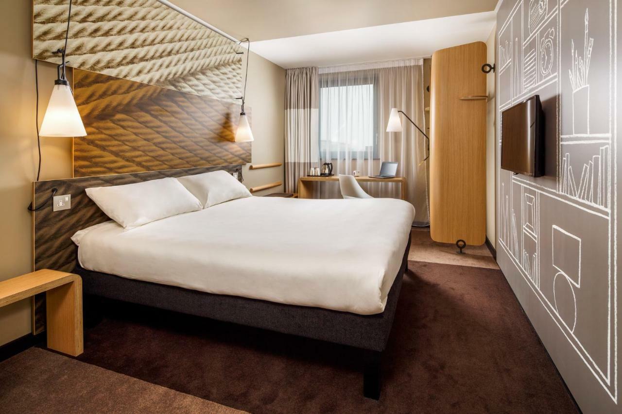 Ibis London Barking Hotell Barking  Exteriör bild